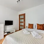 Metro Rondo Onz 2-bedroom By Bookinghost Lejlighed Warszawa