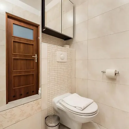 Metro Rondo Onz 2-bedroom By Bookinghost Apartamento