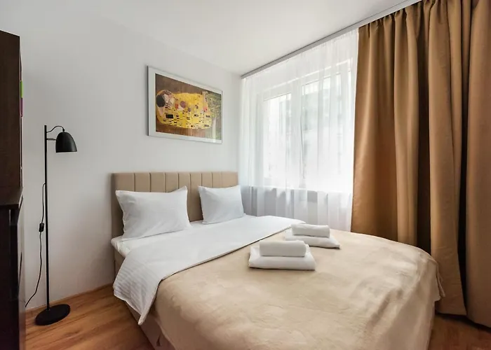 Metro Rondo Onz 2-bedroom By Bookinghost *