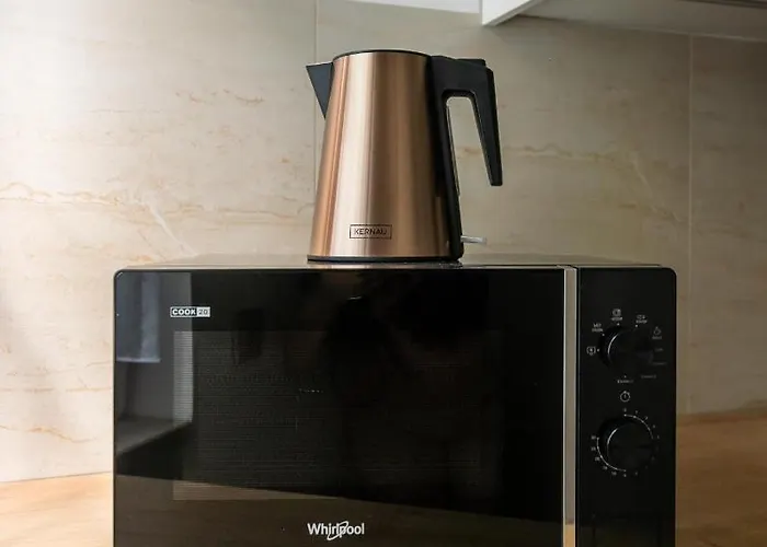 Metro Rondo Onz 2-bedroom By Bookinghost Apartman *